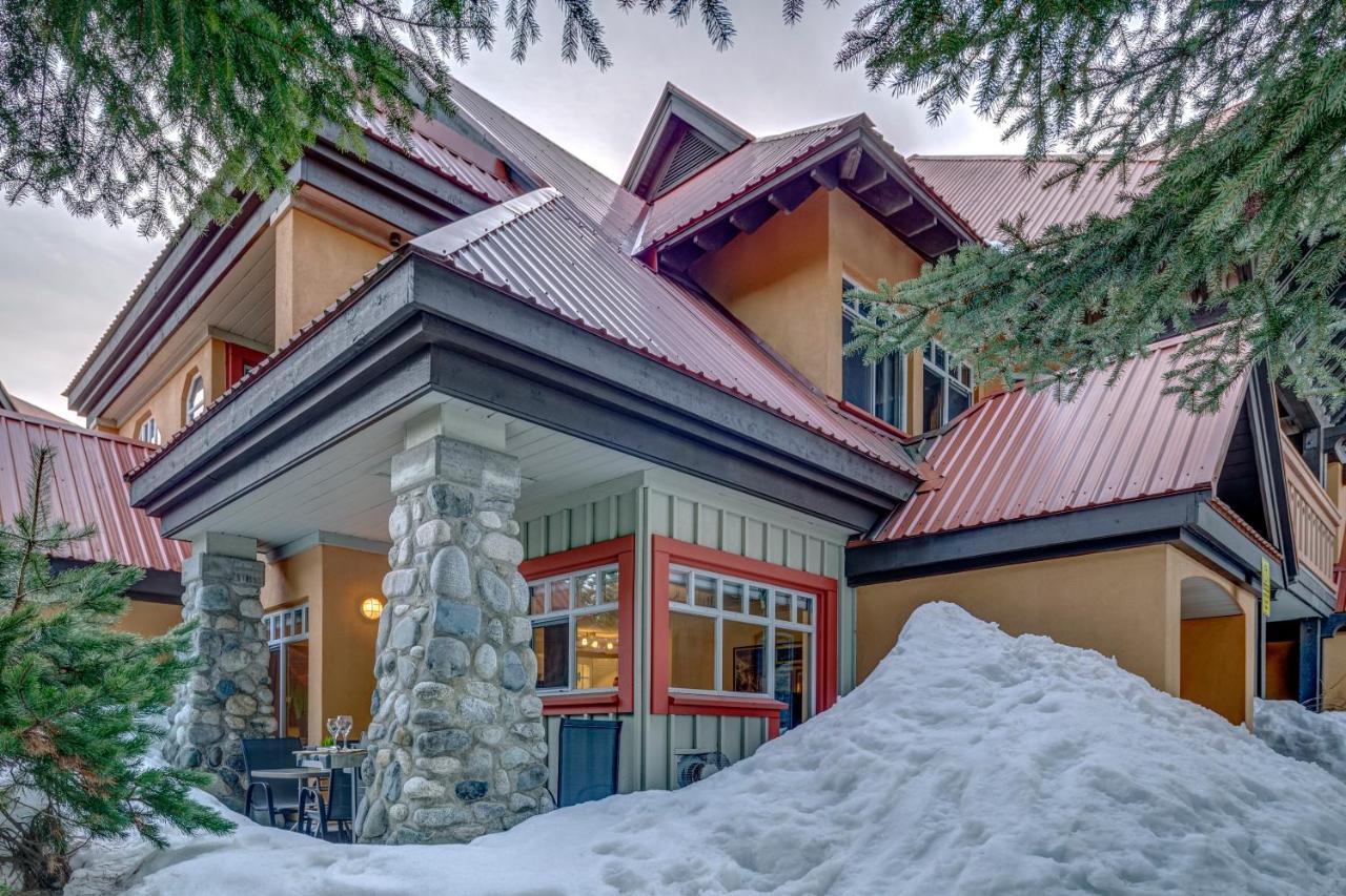 Apartment Sunpath Retreat- Convenience Meets Comfort & Style Whistler