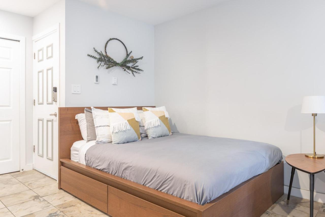 Gorgeous Creekside Studio Apartment *