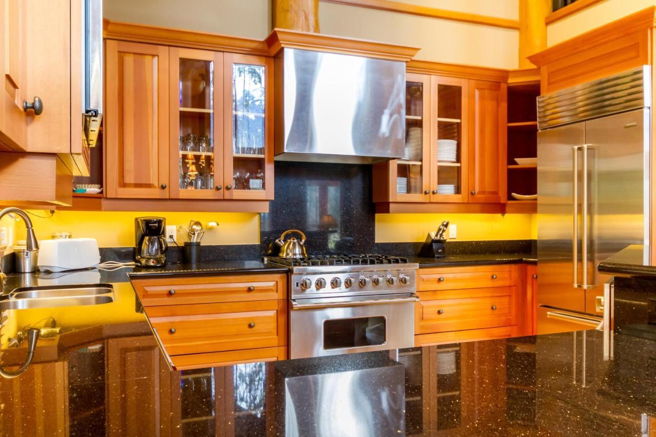 8140 Nicklaus North Villa Whistler