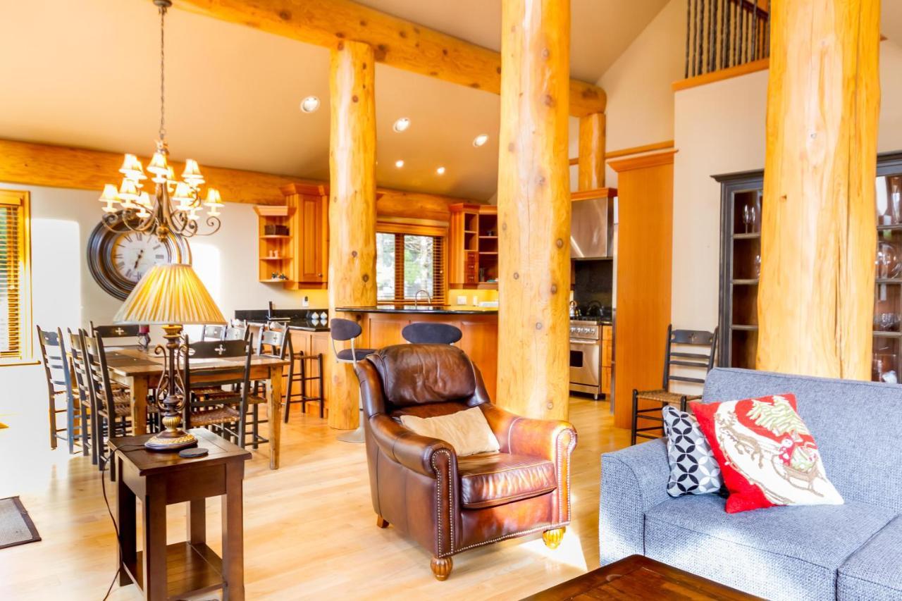 8140 Nicklaus North * Whistler