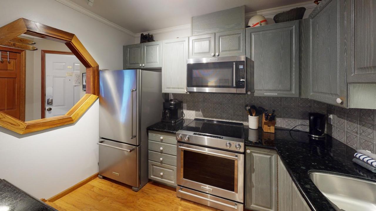 Apartment Stoney Creek- Lagoons By Premier