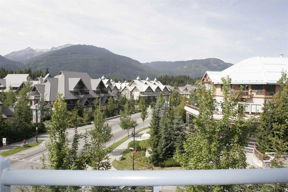 Hotel The Alpenglow At Whistler