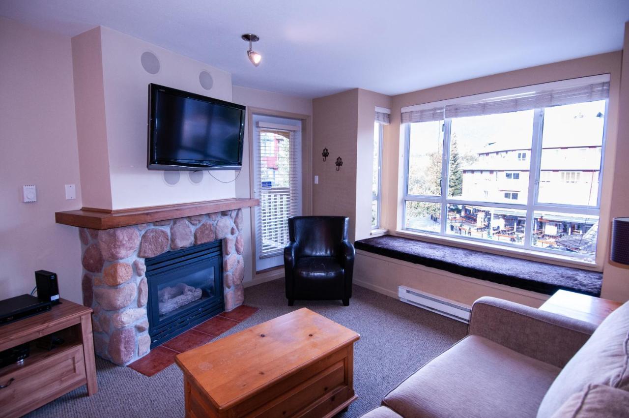 Apartment Town Plaza By Mountainview Accommodation Whistler