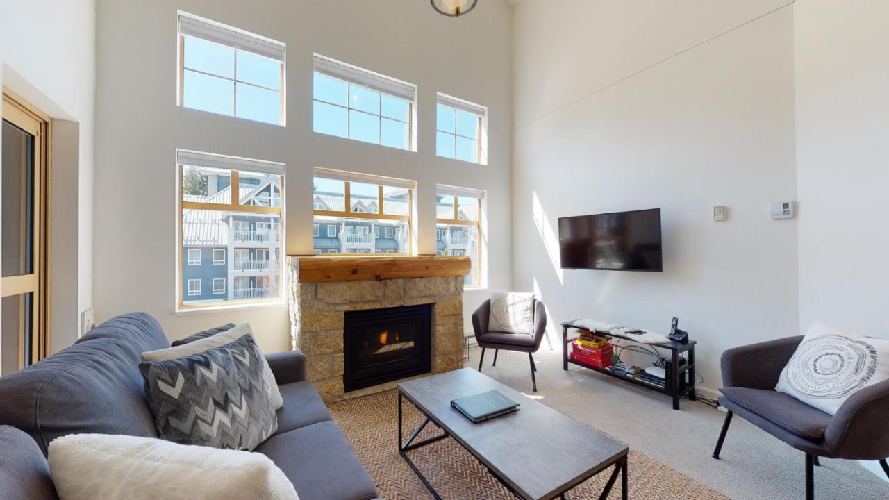 Holiday home Spectacular Location With Pool And Hot Tub By Harmony Whistler