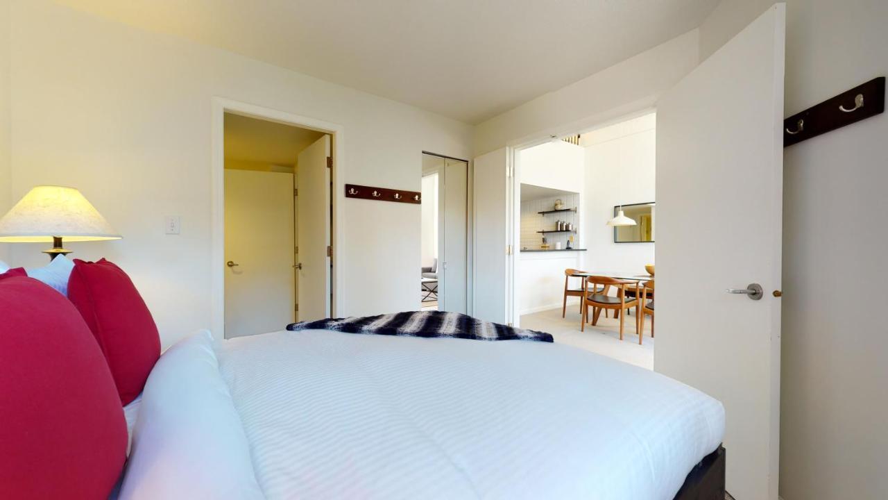 Holiday home Spectacular Location With Pool And Hot Tub By Harmony