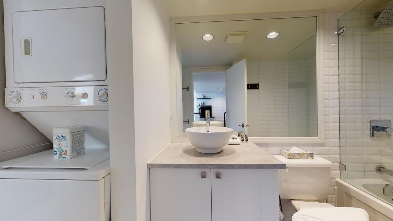 Spectacular Location With Pool And Hot Tub By Harmony Whistler