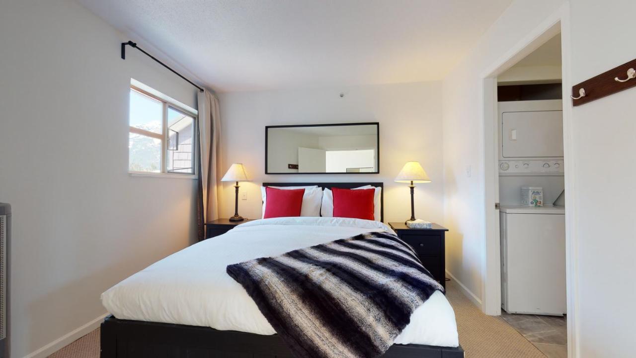 Holiday home Spectacular Location With Pool And Hot Tub By Harmony