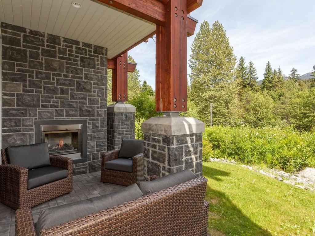 Holiday home Deluxe 3 Level Townhome Private Hot Tub Media Room, Outdoor Living 26 *