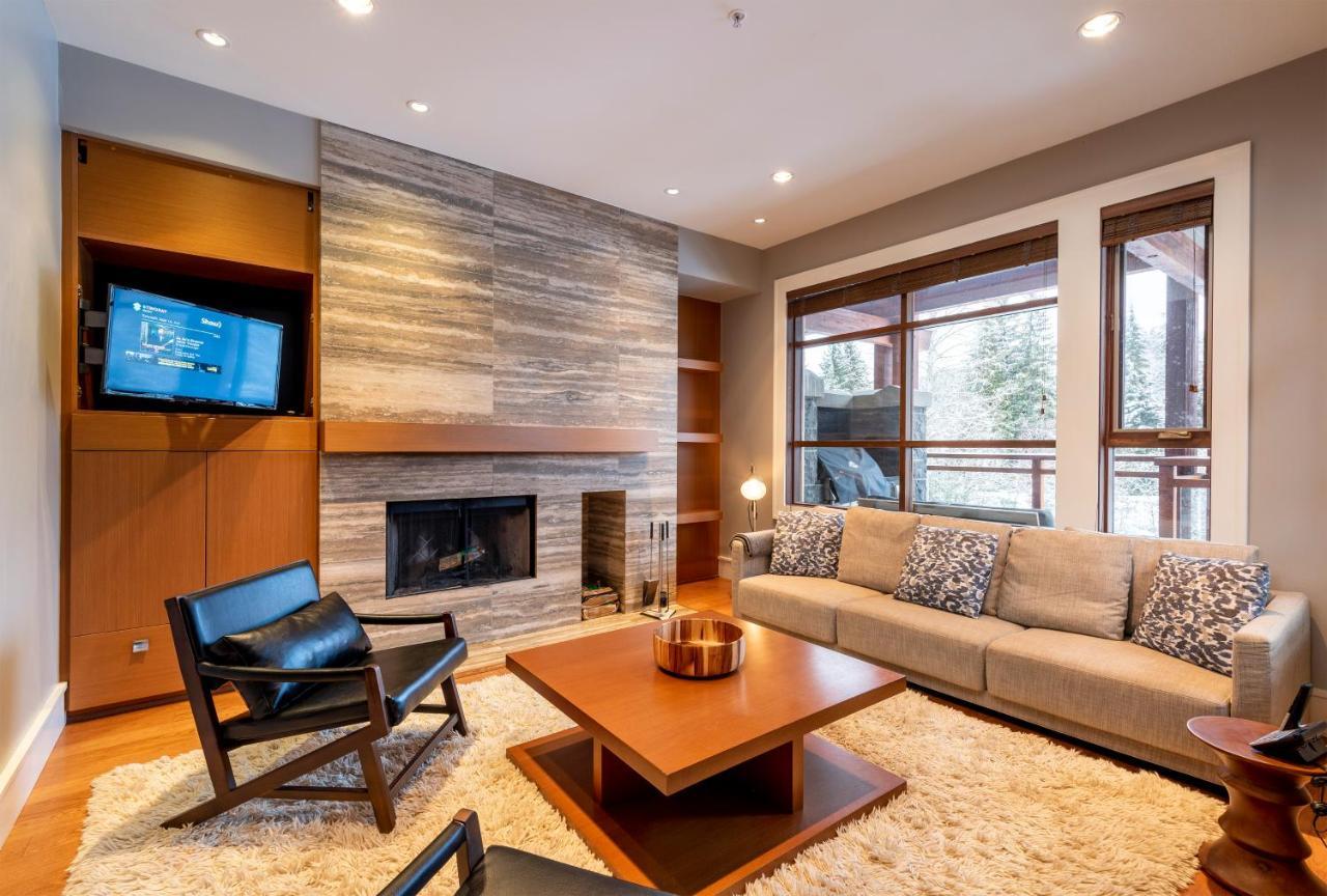 Deluxe 3 Level Townhome Private Hot Tub Media Room, Outdoor Living 26 *