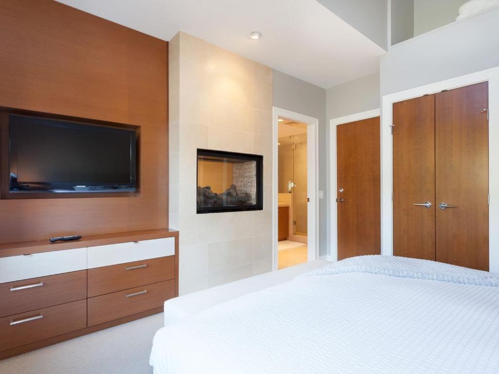 Holiday home Deluxe 3 Level Townhome Private Hot Tub Media Room, Outdoor Living 26 Whistler
