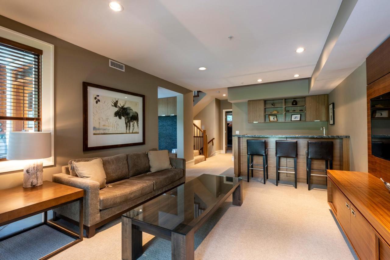 Fitzsimmons Walk Deluxe Townhome With Private Hot Tub Village Walking Distance Holiday home
