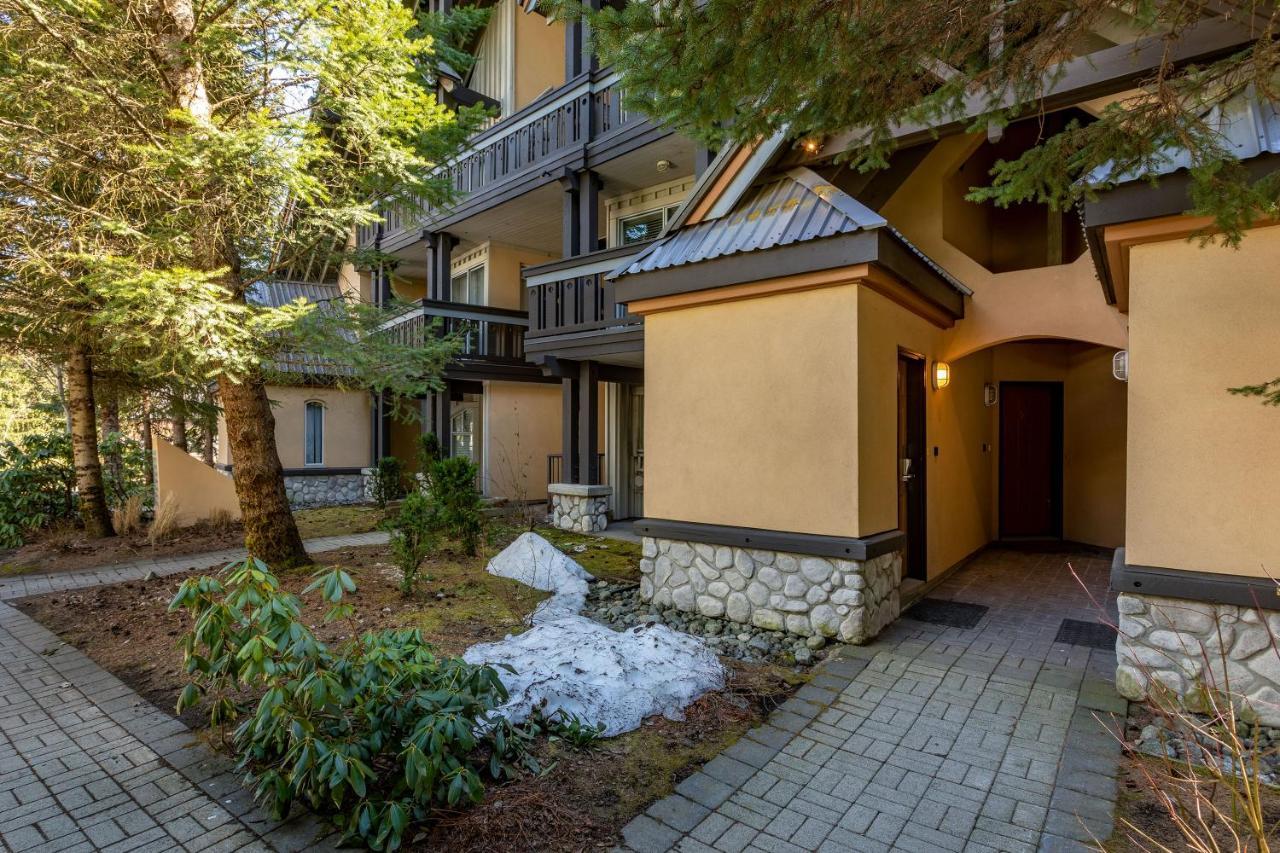 Apartment Renovated & Spacious 1bed/2bath Village *