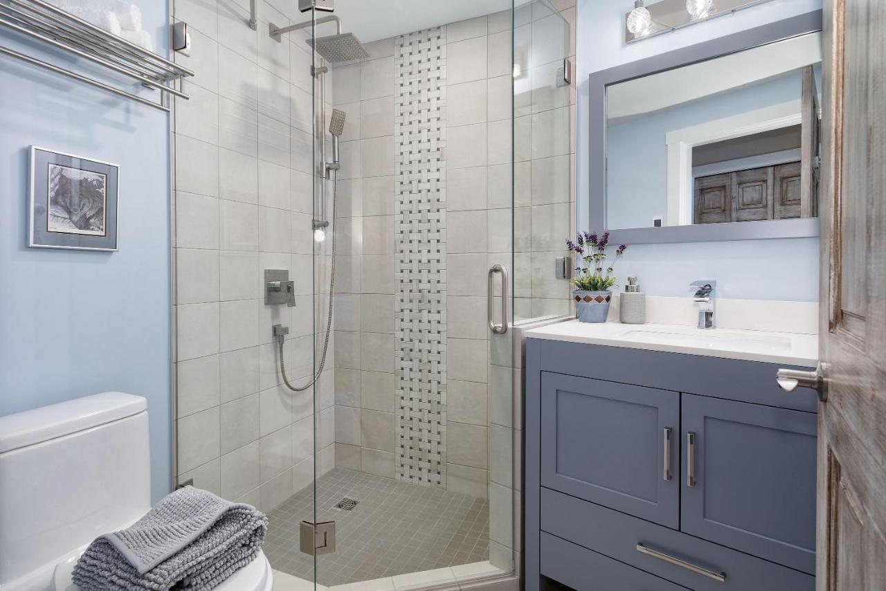 Renovated & Spacious 1bed/2bath Village Whistler