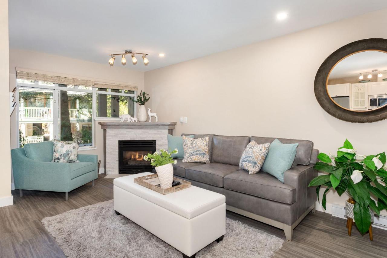 Renovated & Spacious 1bed/2bath Village Apartment