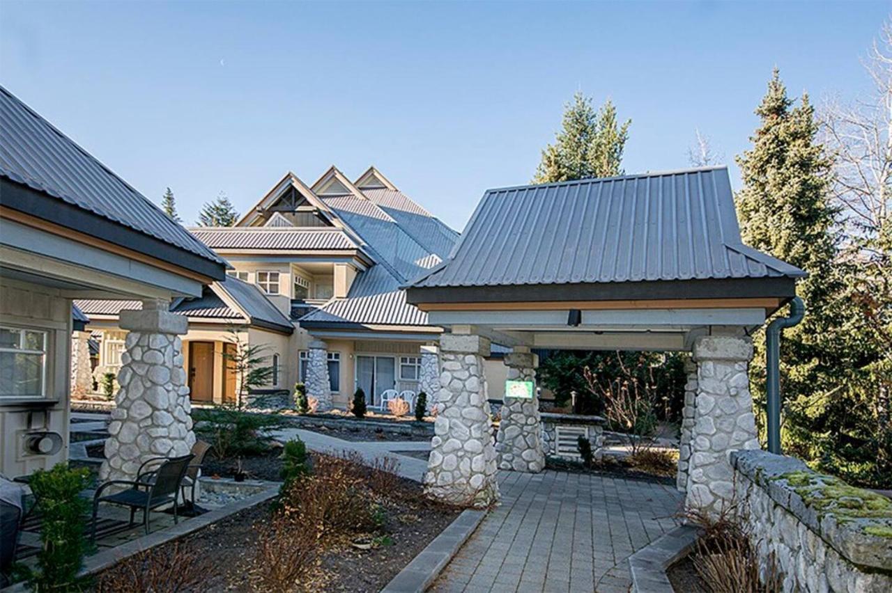 Holiday home Lagoons By Cozystay Signature Whistler