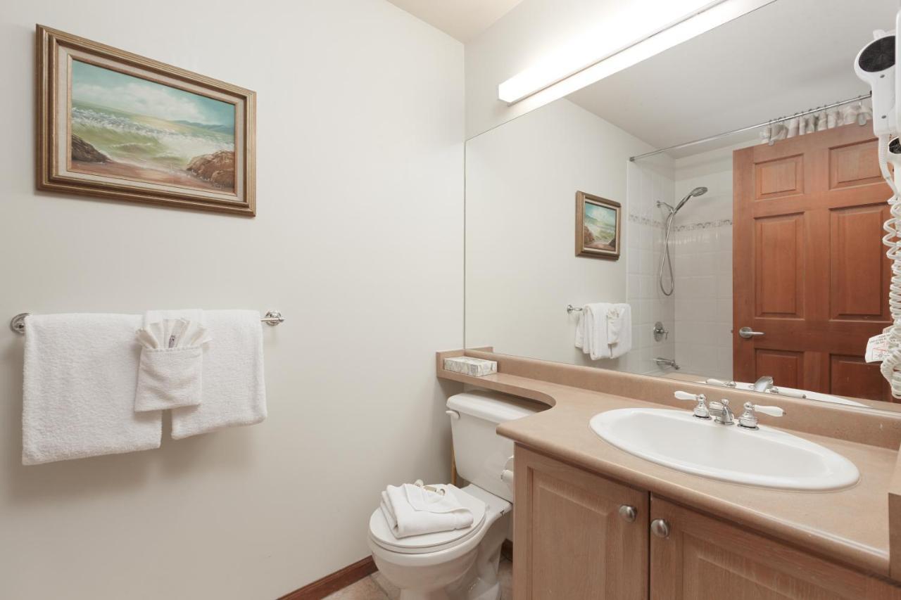 Holiday home Lagoons By Cozystay Signature