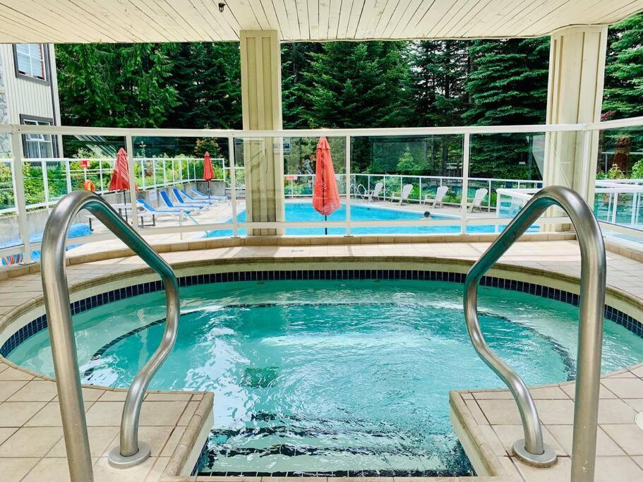 Apartment Wildwood By Cozystay Signature Whistler