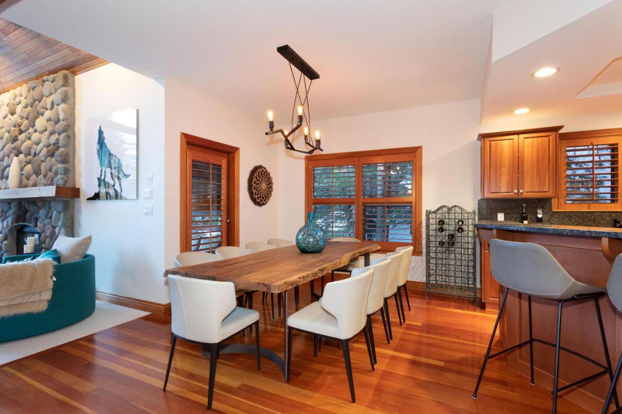 Luxury 5 Bedroom Blueberry Holiday home Whistler
