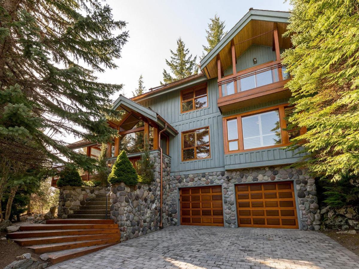 Luxury 5 Bedroom Blueberry Whistler