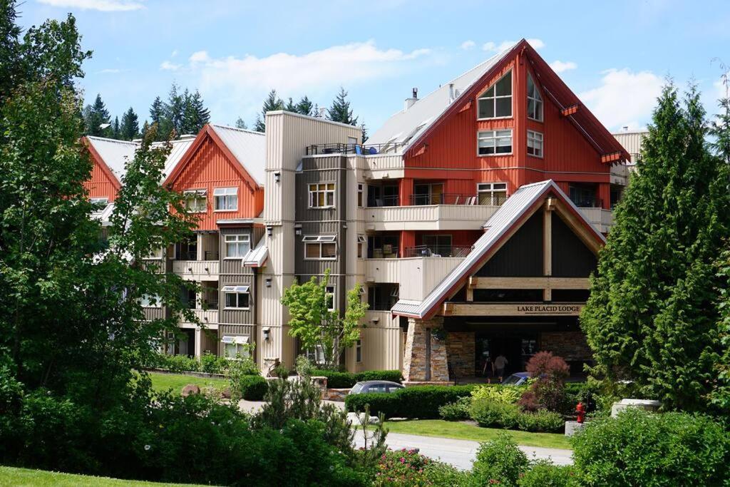 Luxury In/out+ Parking+hottub + Pool Apartment