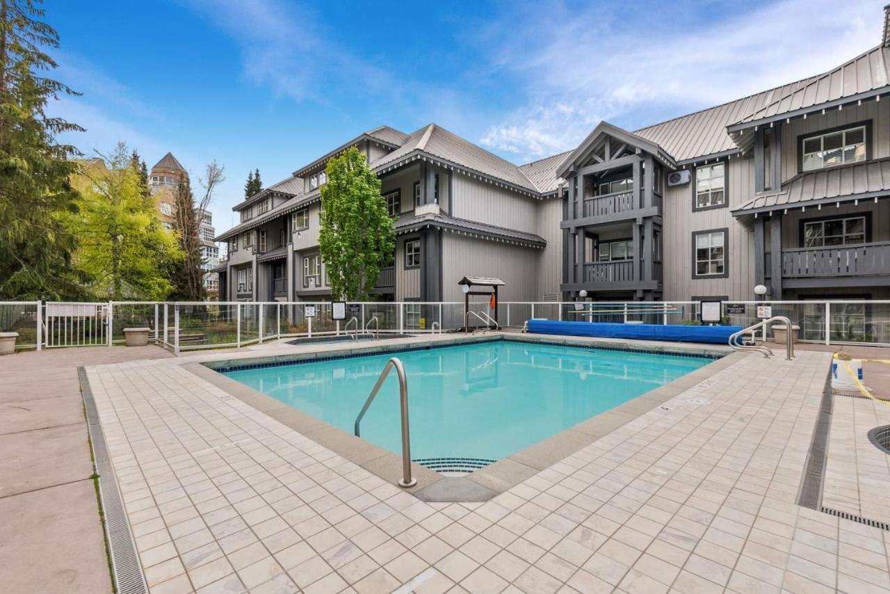 Luxury And Modern At Blackcomb Base Apartment *