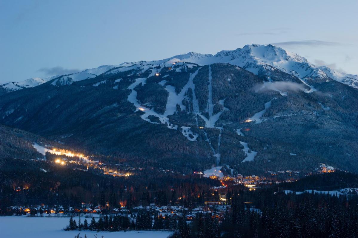 3br, Taluswood Heights, Luxury, Private Hot Tub, Ski-in Ski-out, By Harmony *