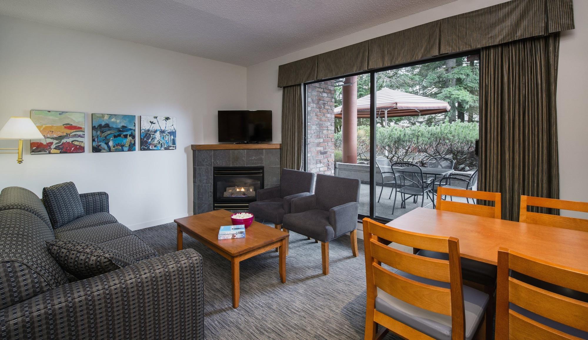 Hotel Village &