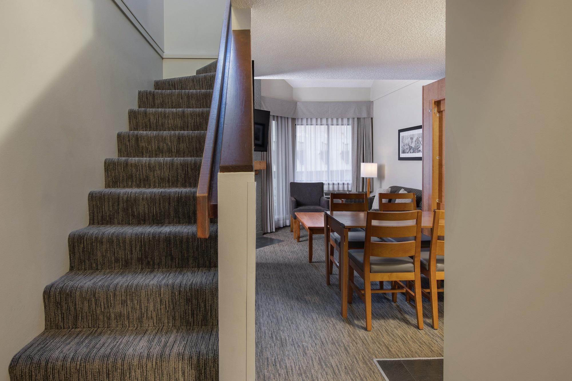 Hotel Village &