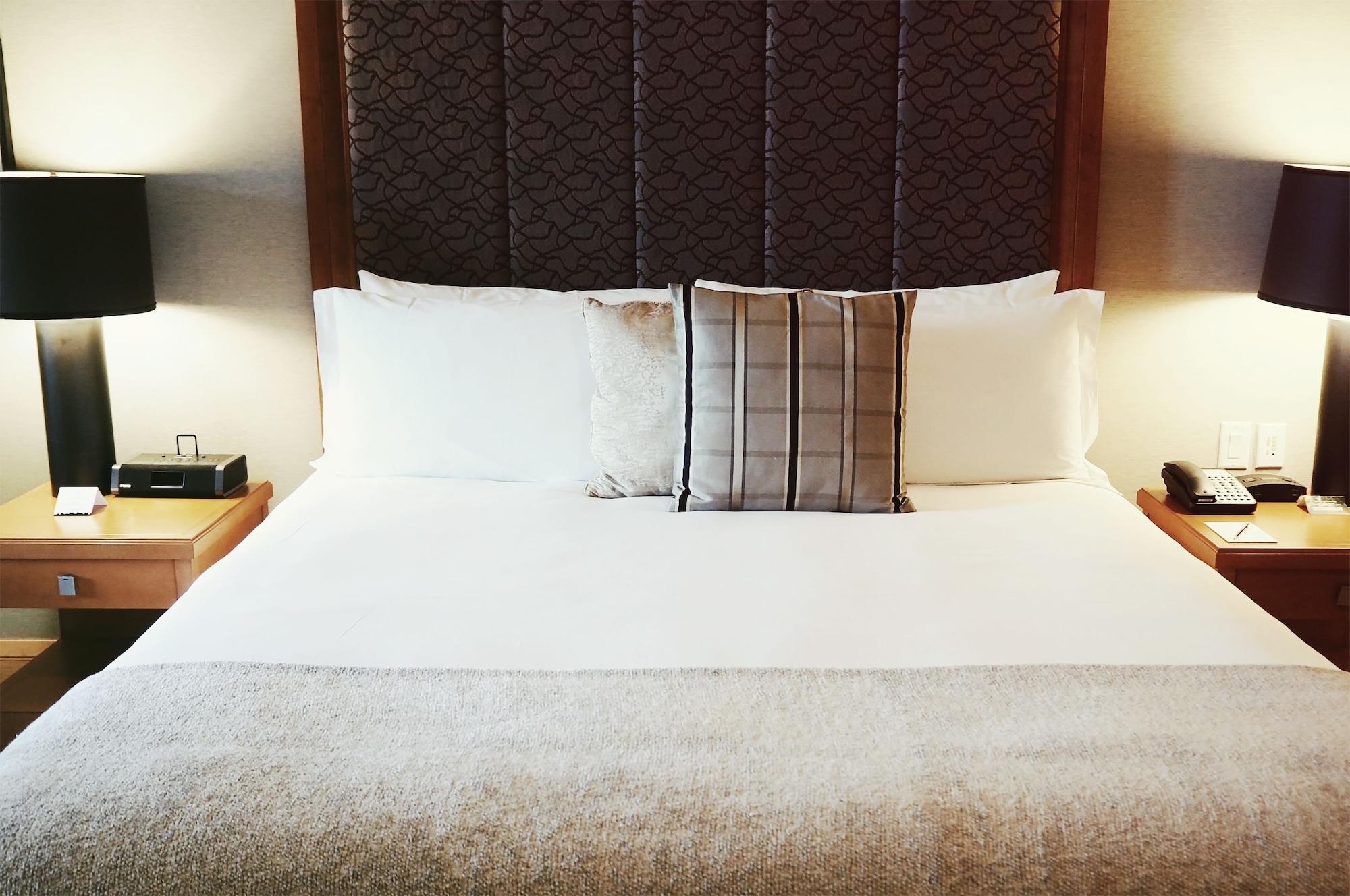 Four Seasons 5* Whistler