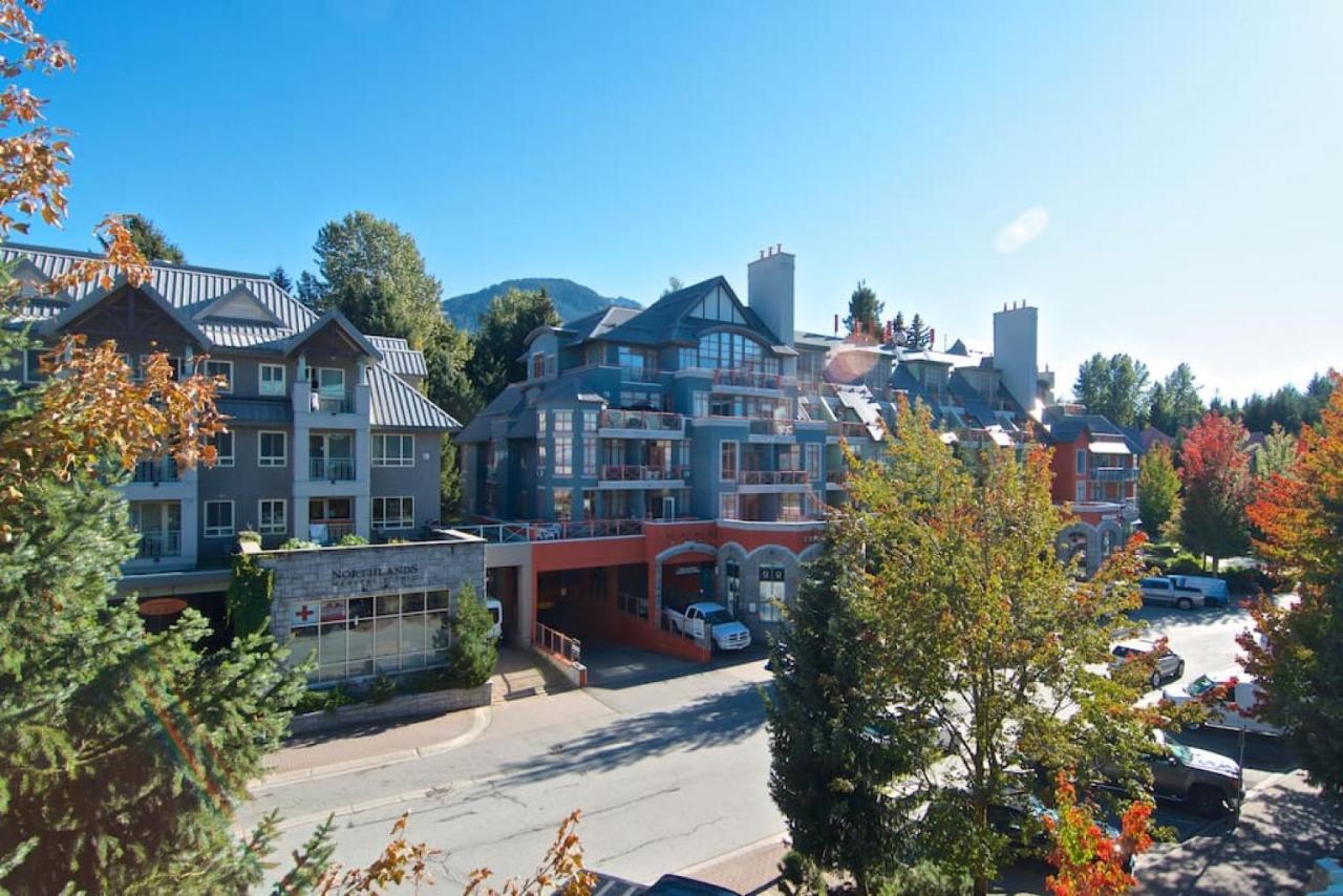 The Apres, Village With Hot Tub And View Whistler
