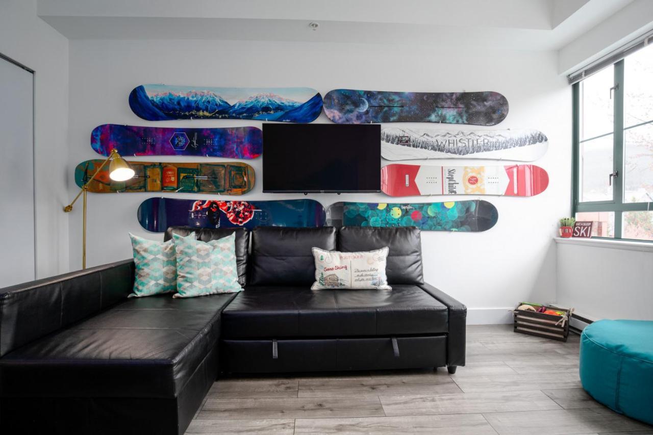 The Apres, Village With Hot Tub And View Apartment Whistler
