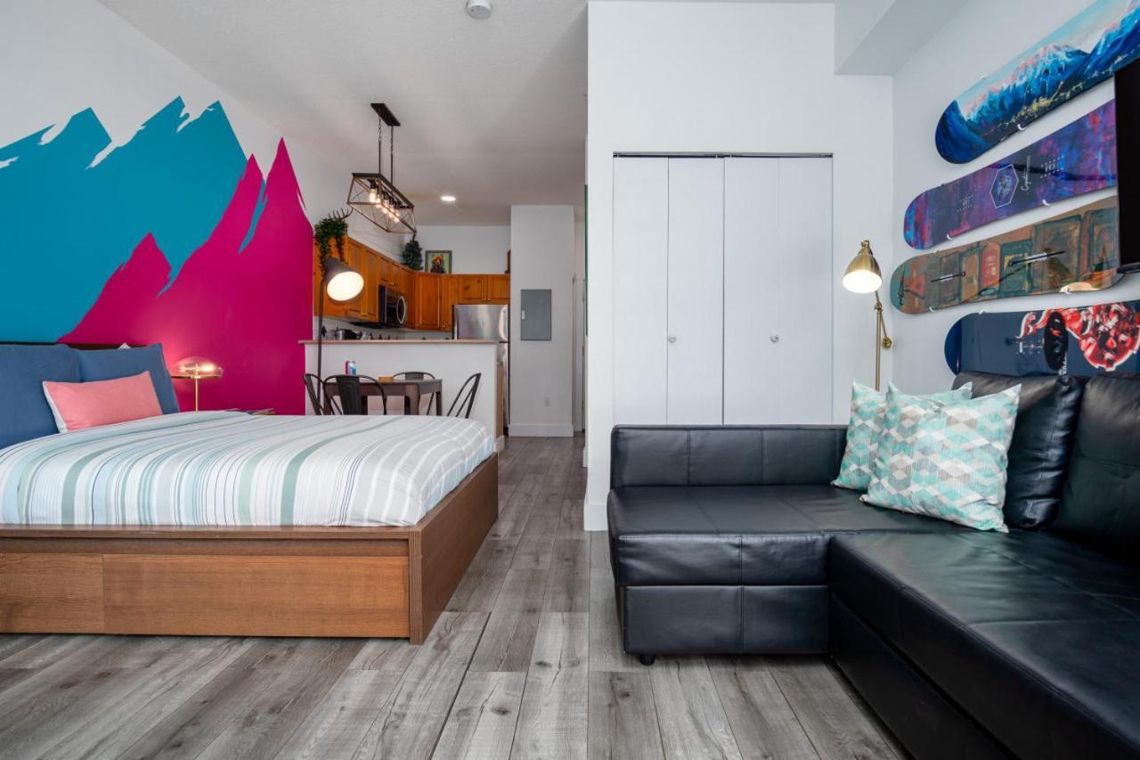 Apartment The Apres, Village With Hot Tub And View Whistler