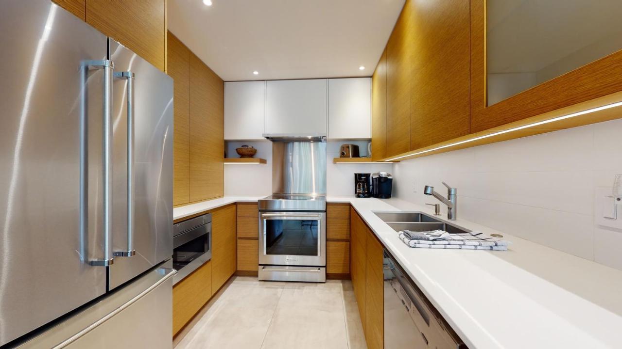 Luxury In A Prime Location By Harmony Holiday home