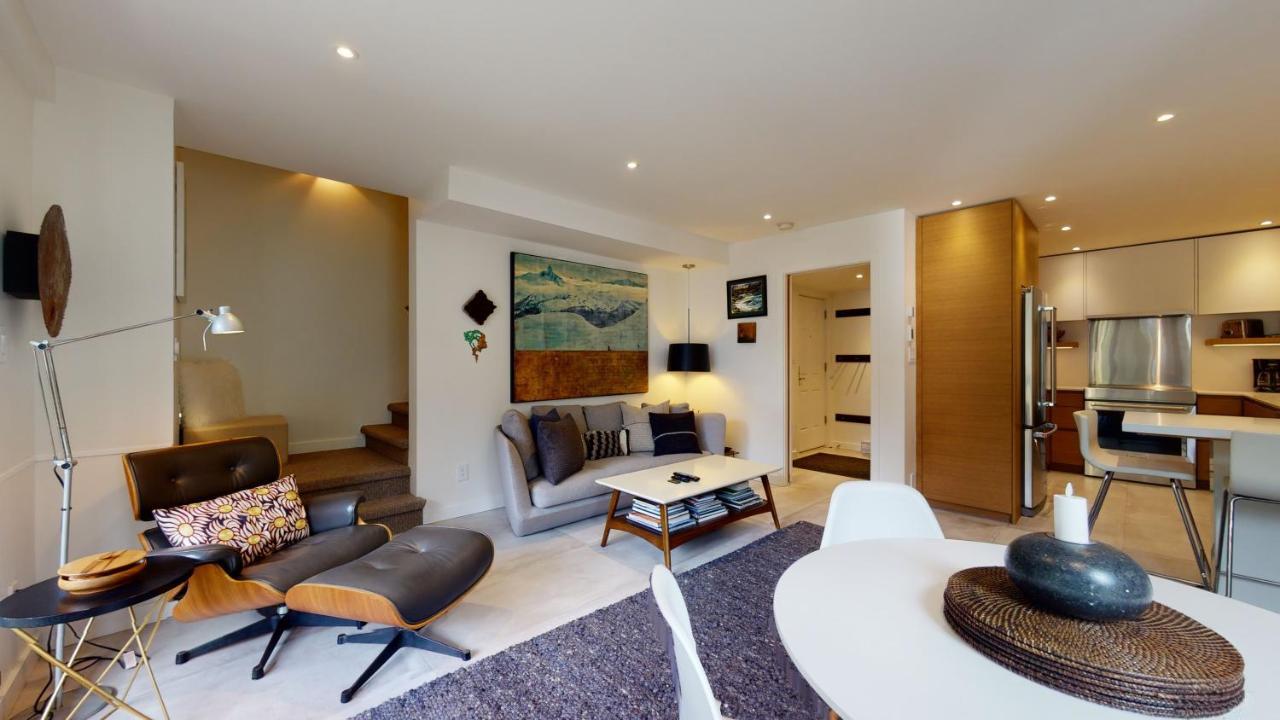 Luxury In A Prime Location By Harmony