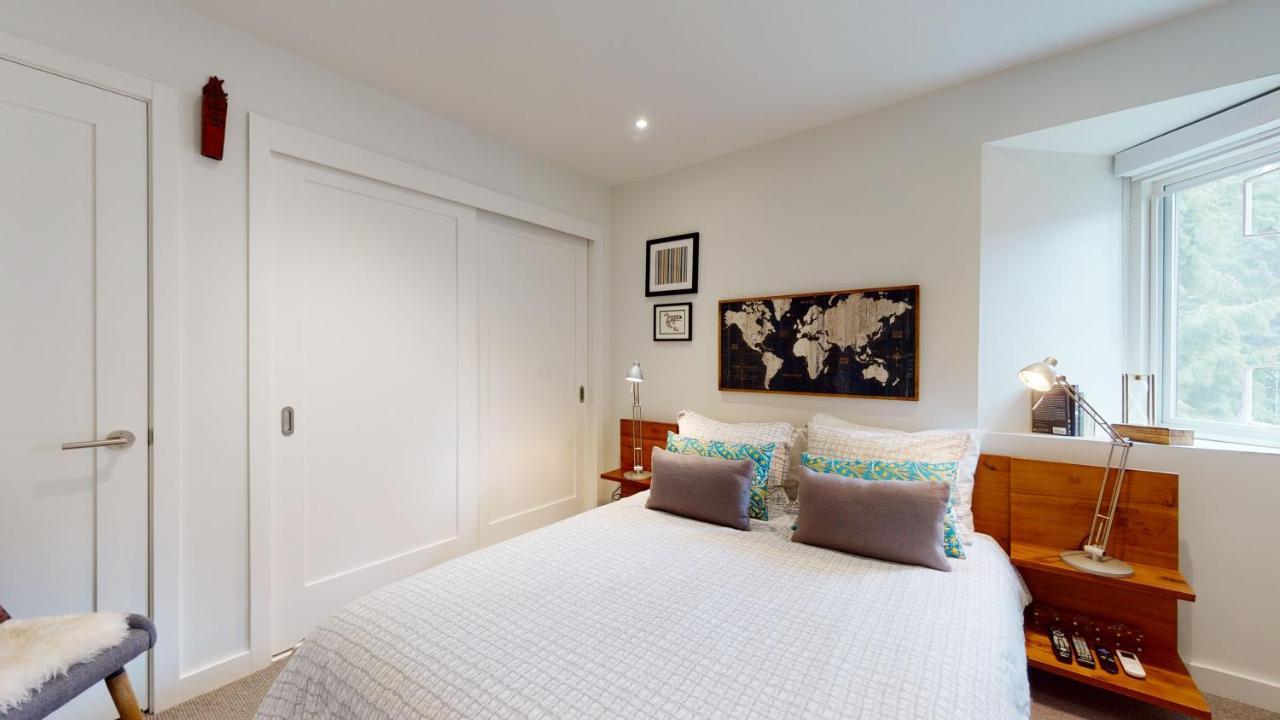 Luxury In A Prime Location By Harmony