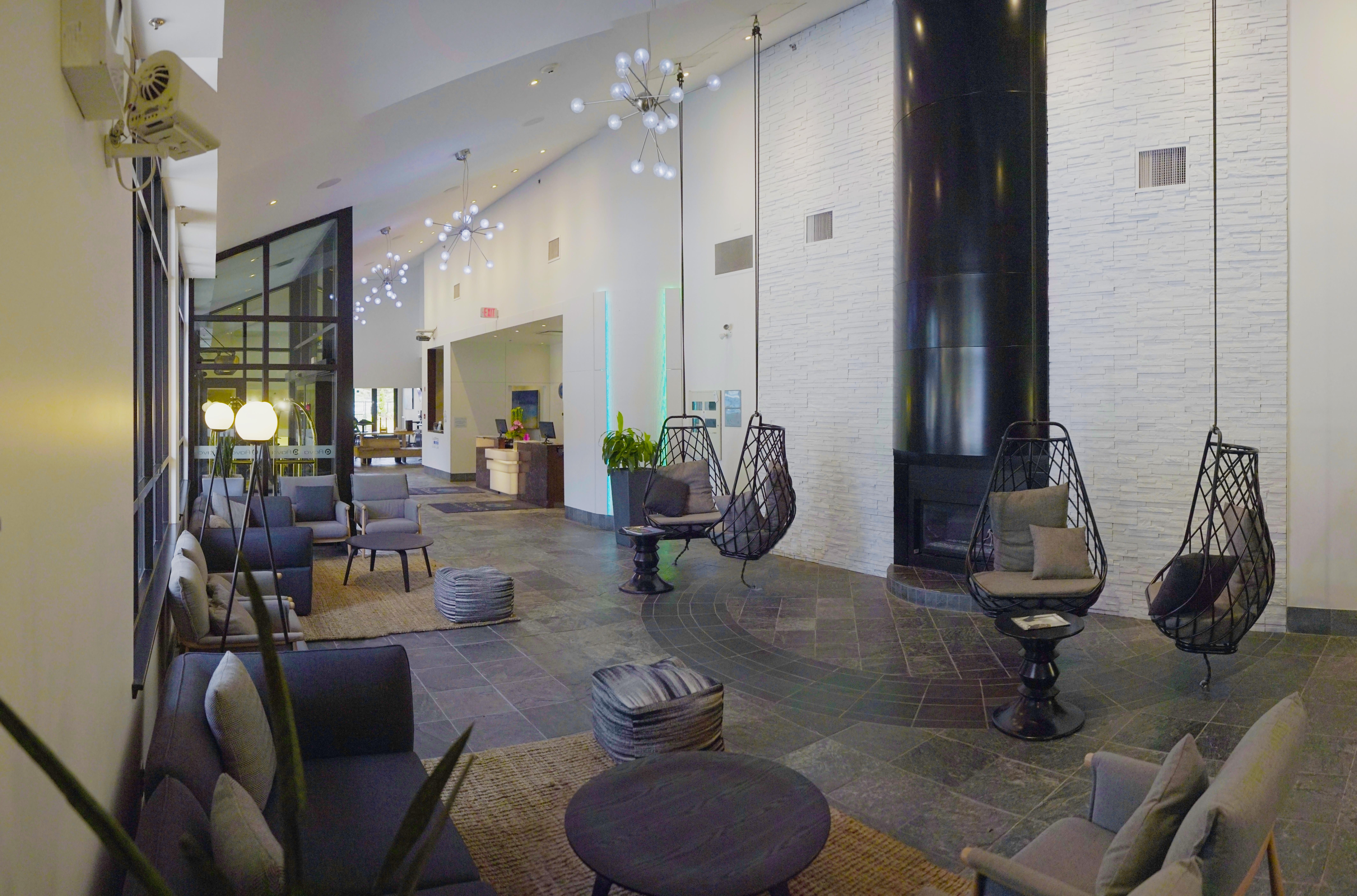 Aava Hotel 4*