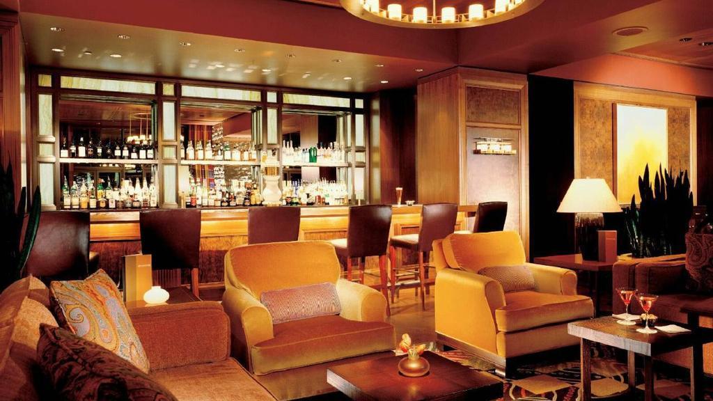 Four Seasons 5* Whistler