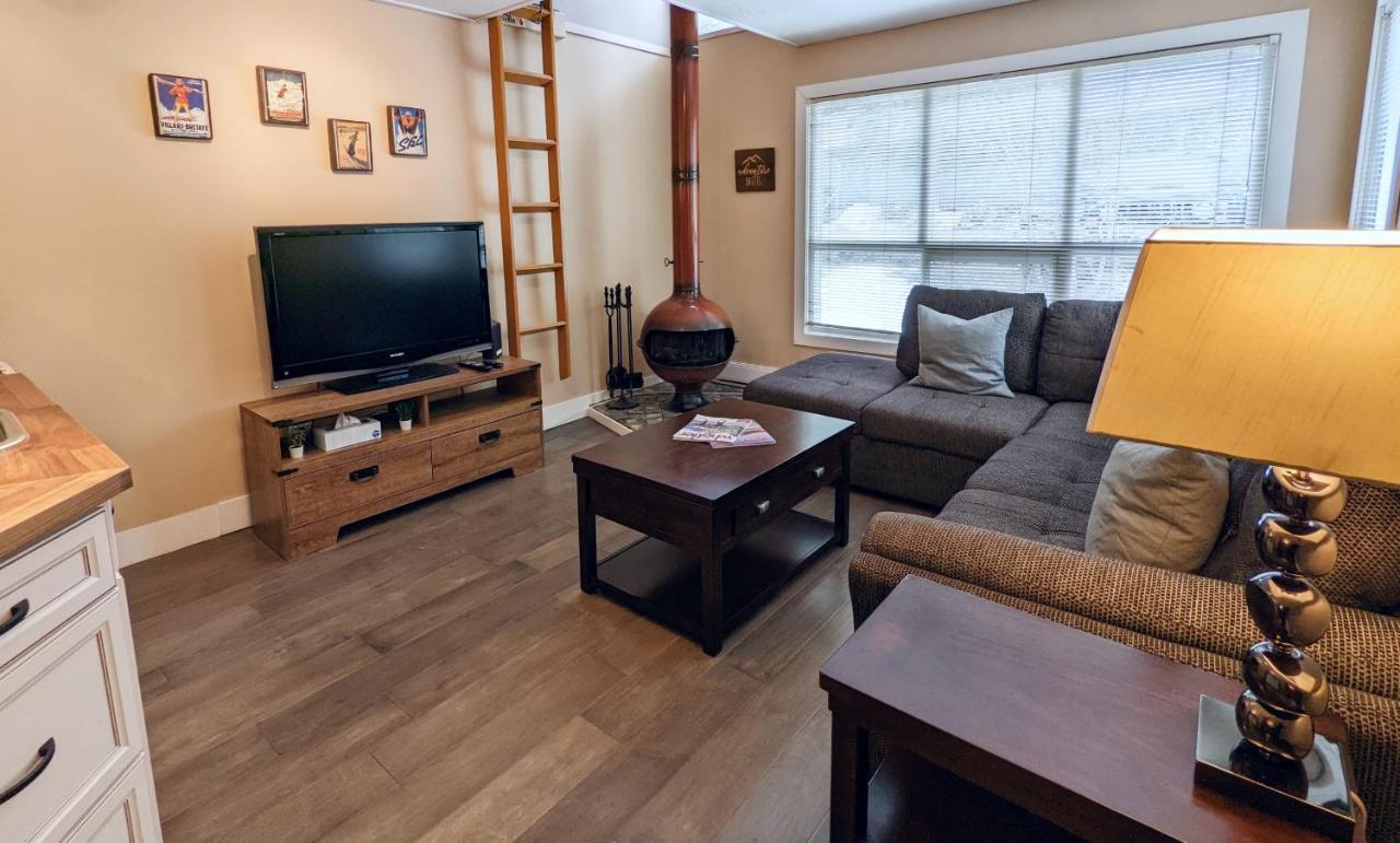 Cozy 1br Walk To Gondola, Sleep 4, Free Parking Whistler