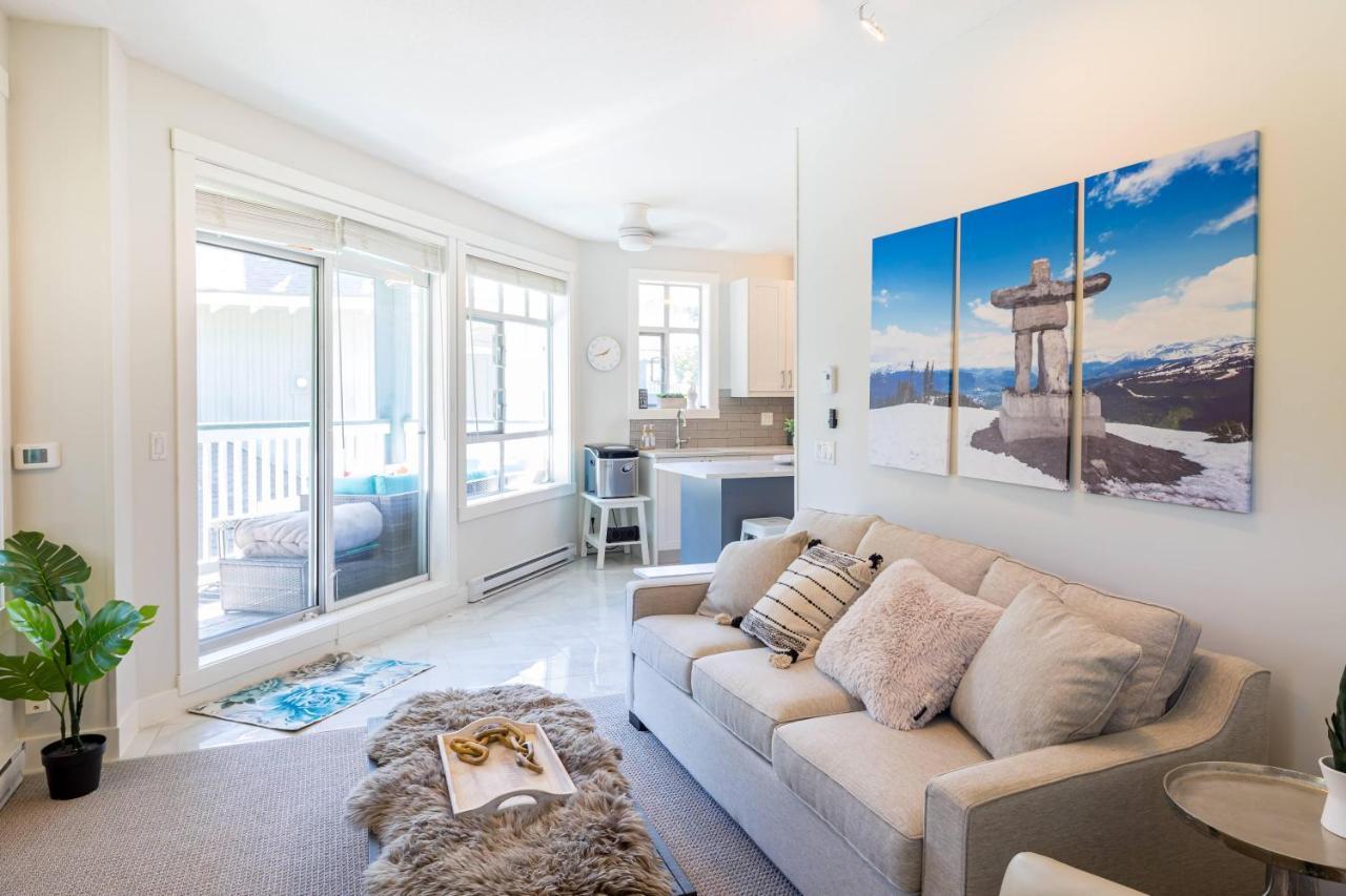 Panoramic Views From Gorgeous 2 Bed - Village Location Holiday home