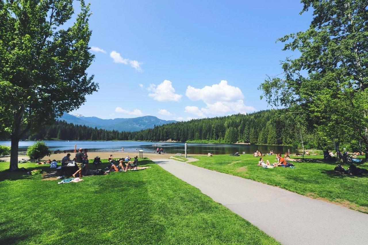 Cozy 1br Walk To Gondola, Sleep 4, Free Parking * Whistler