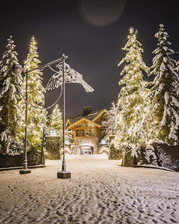 Cozy 1br Walk To Gondola, Sleep 4, Free Parking * Whistler
