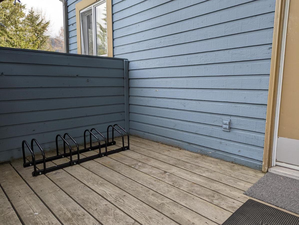 Cozy 1br Walk To Gondola, Sleep 4, Free Parking Holiday home Whistler