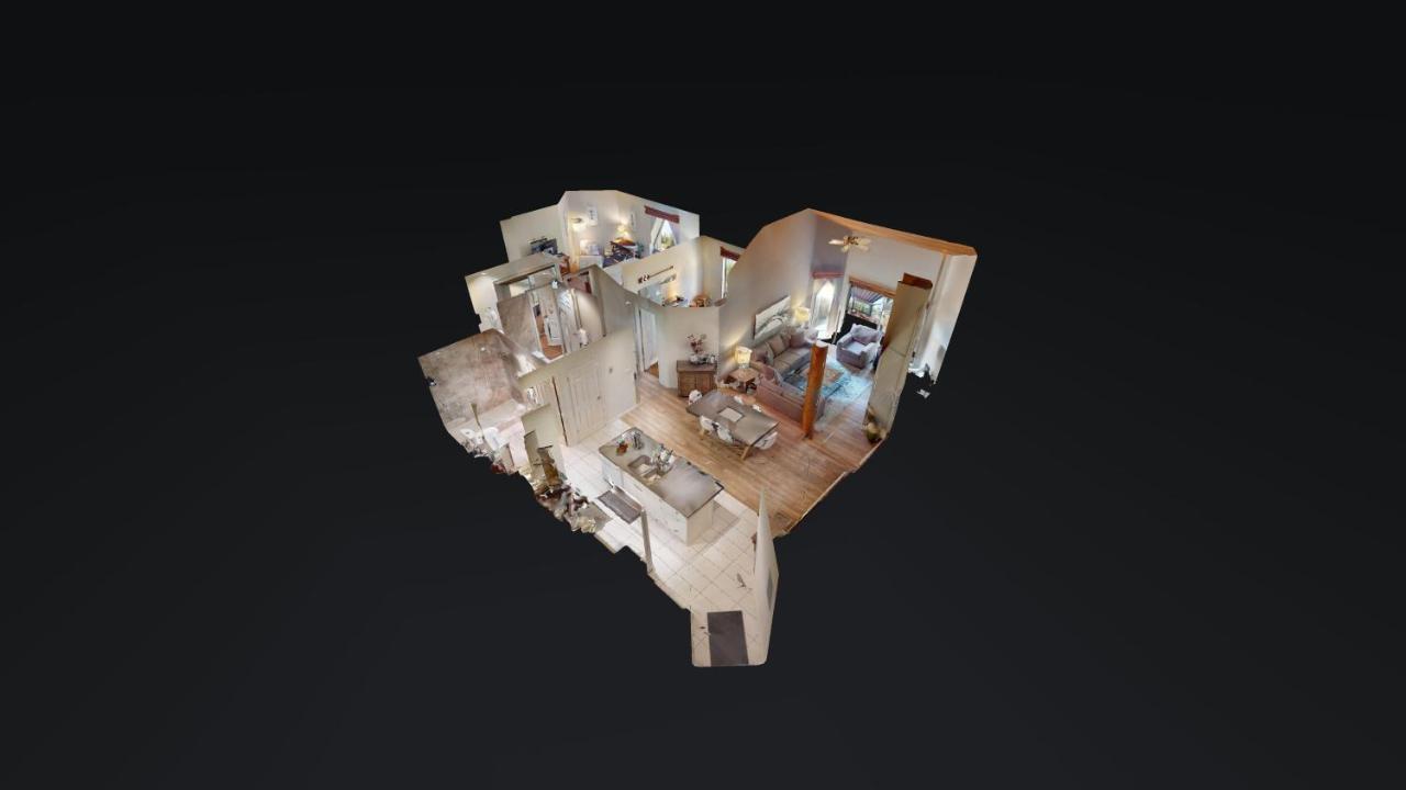 Floor With Pool And Hot Tub By Harmony Holiday home
