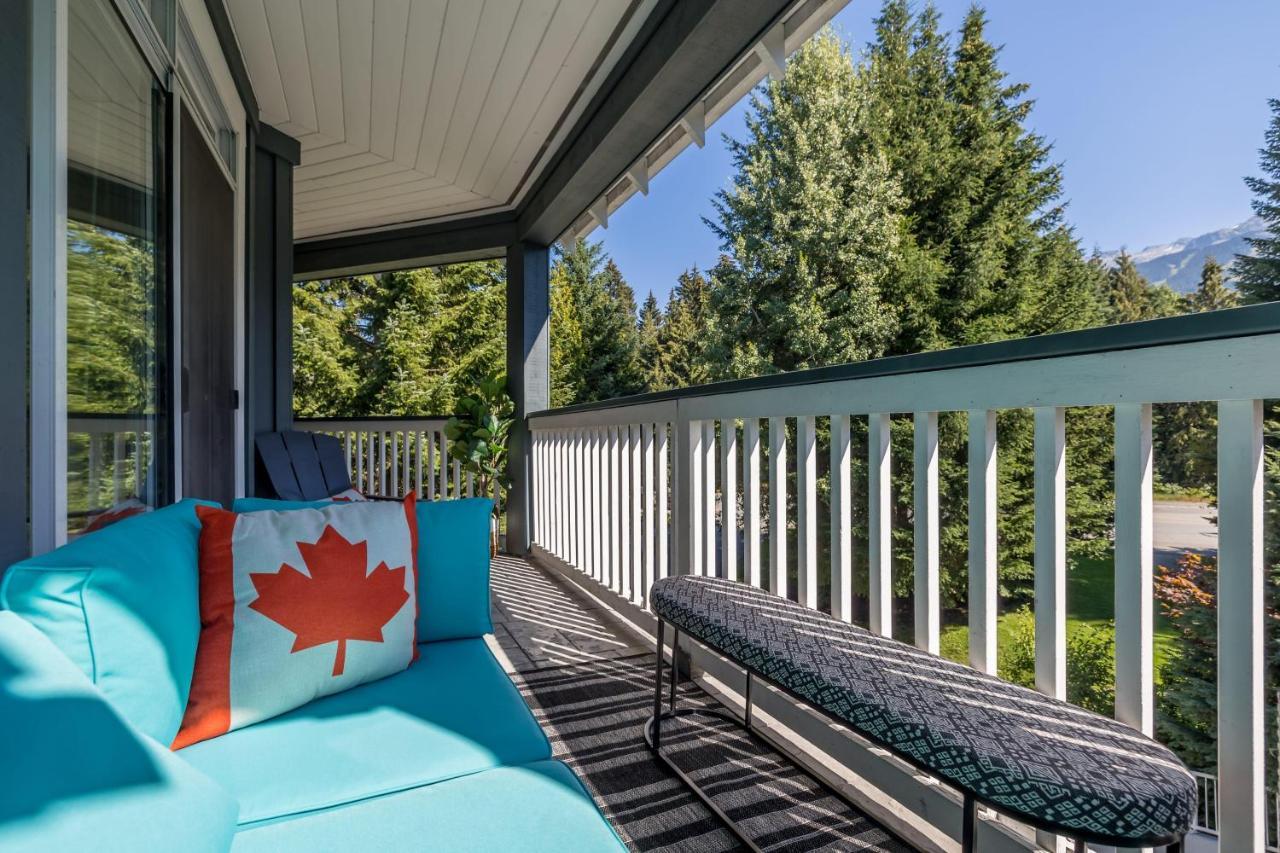 Panoramic Views From Gorgeous 2 Bed - Village Location Holiday home