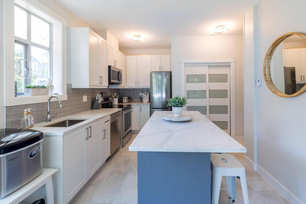 Holiday home Panoramic Views From Gorgeous 2 Bed - Village Location *