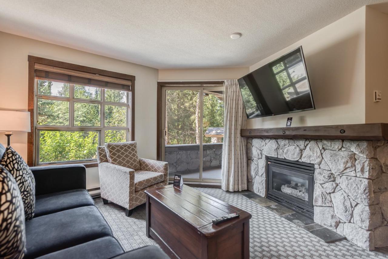 Hotel Blackcomb Springs By Clique 4*