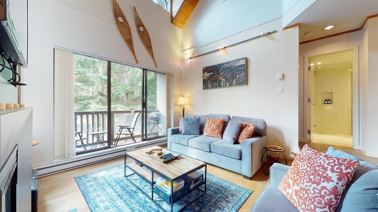 Stylish In A Prime Location By Harmony Holiday home Whistler