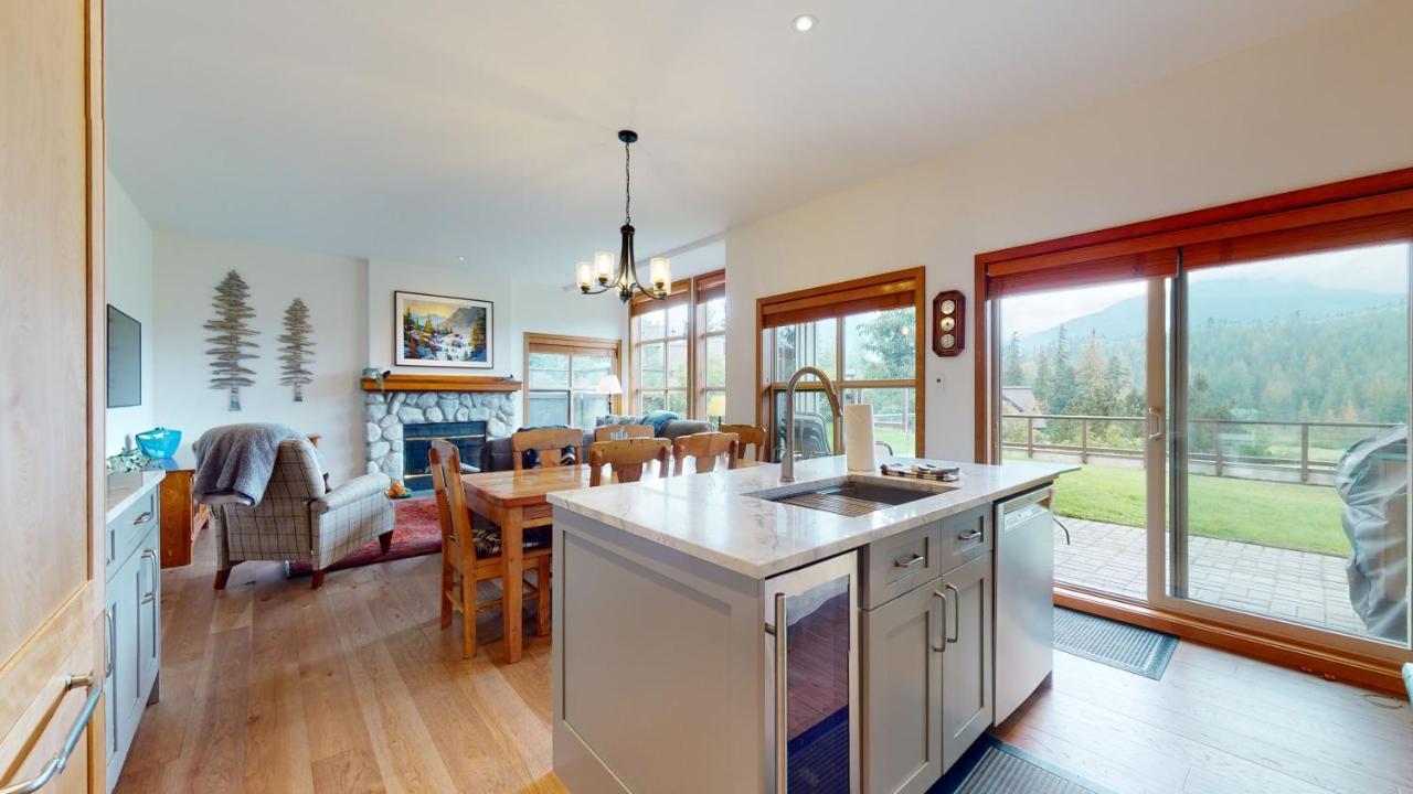 Beautiful Golf Course Setting By Harmony Holiday home *