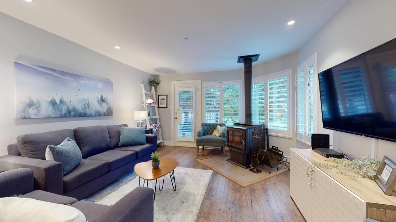2br Renovated Townhouse In Benchlands By Harmony Holiday home