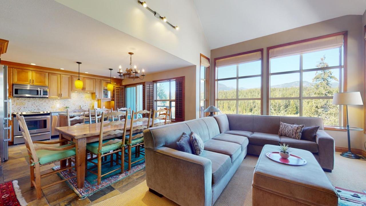 Golf Course & Mountain Views By Harmony Holiday home *